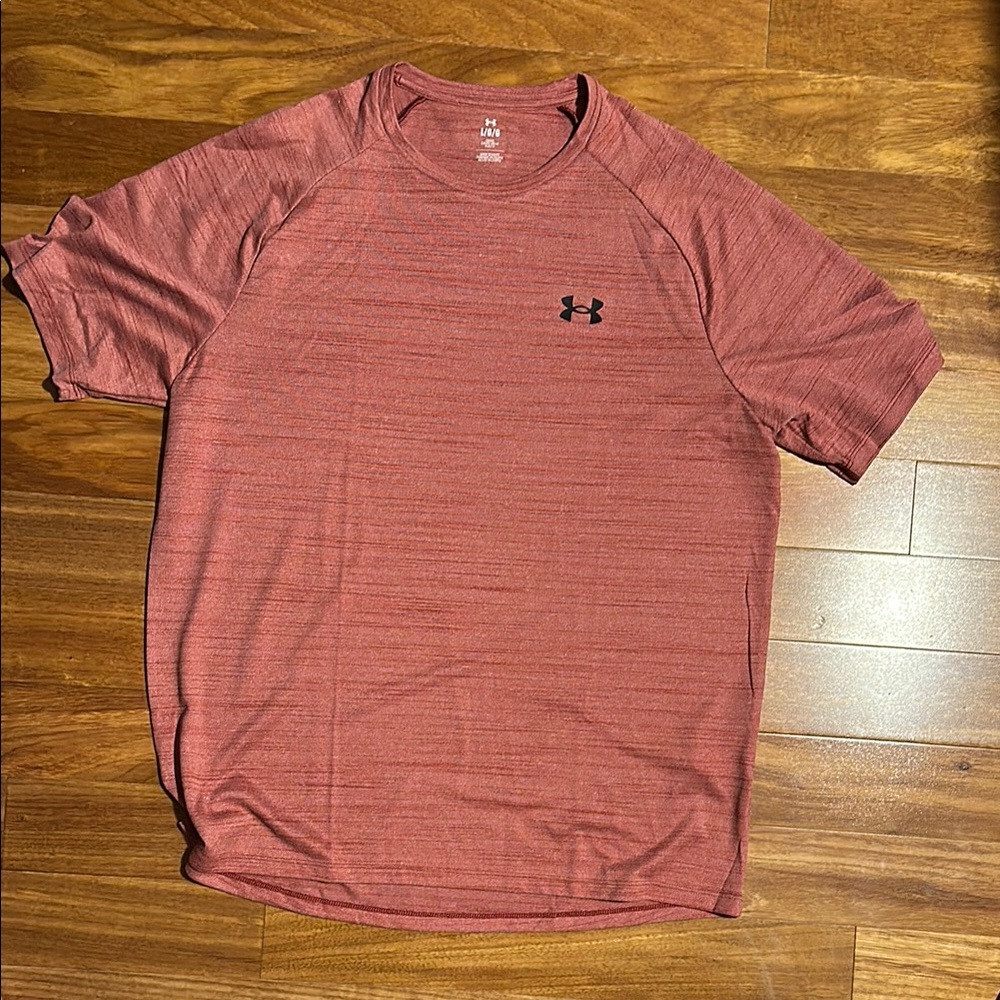 Under Armour Red Short Sleeve Tee